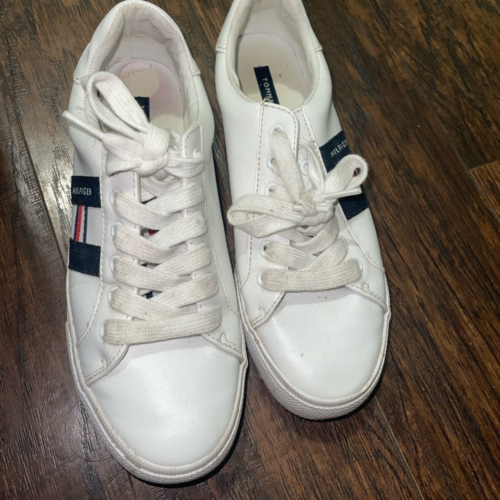 Women Tommy Hilfiger shoes